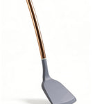 : Made of food-grade silicone, this spatula is non-toxic, BPA-free and odorless, keeping your meals safe from any harmful contamination while cooking and serving.