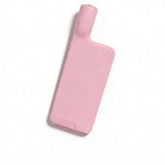 Action Shot: Silicone Clipper in Use – Gentle on Non-Stick Cookware, Heat Resistant Up to High Temperatures